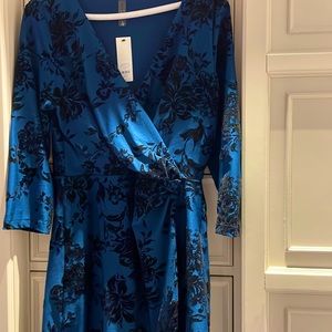 New With Tags Dress From Francesca’s Size L Black Velvet Detail